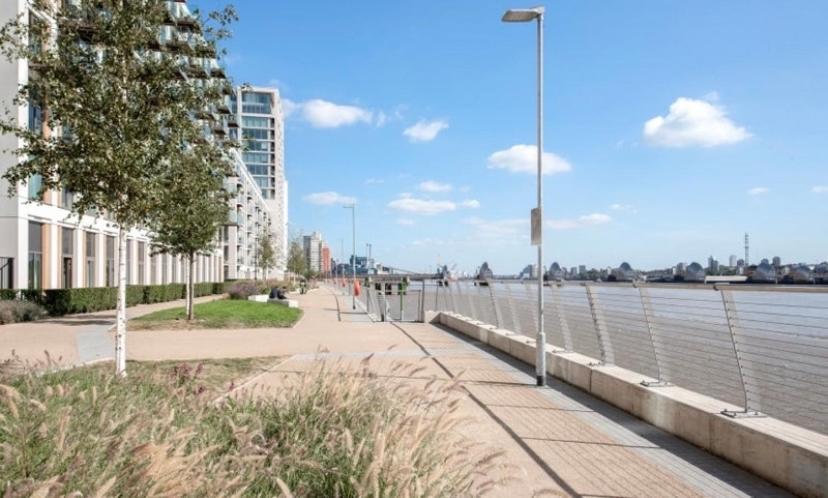Large Double Room Overlooking The Thames London Exteriör bild